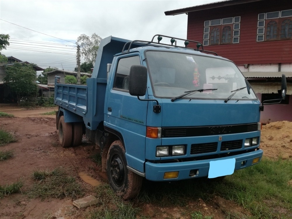 รถบรรทุก 6 ล้อรับจ้าง ไม่มีหลังคา อีซูซุ Npr ที่ จ.ชัยภูมิ อ.หนองบัวแดง ต.คูเมือง C10003